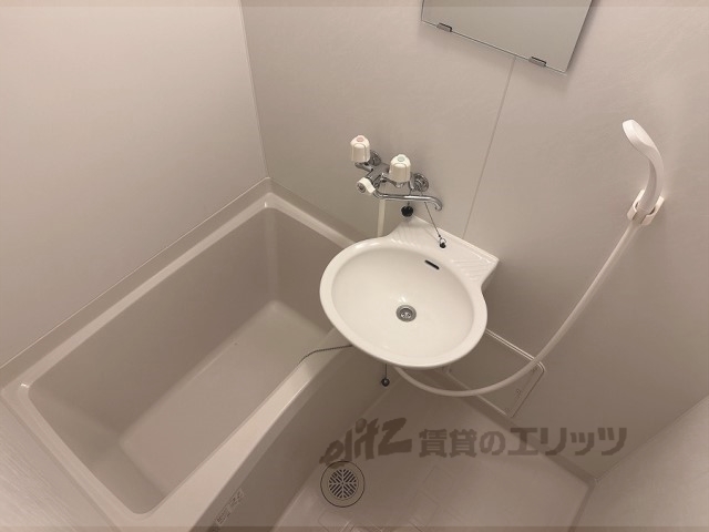 バス・シャワールーム　バス