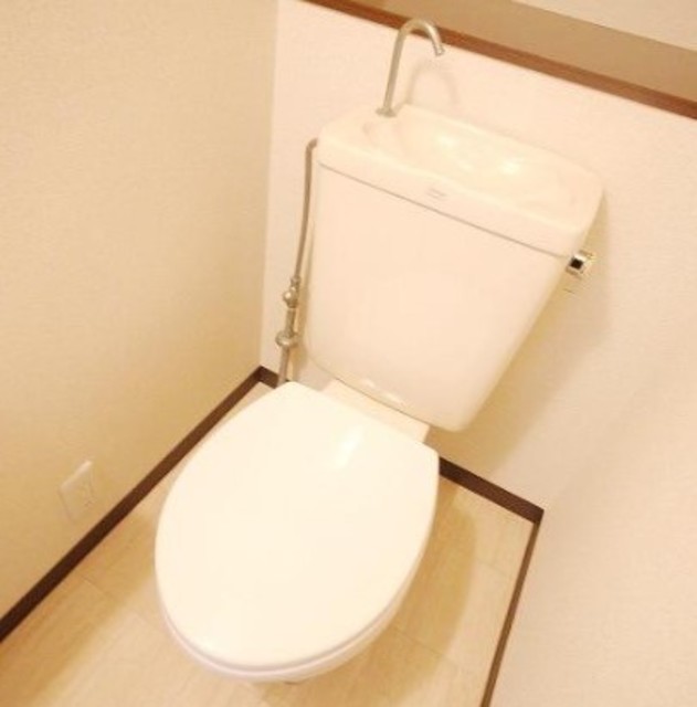 【メゾンドローブのトイレ】