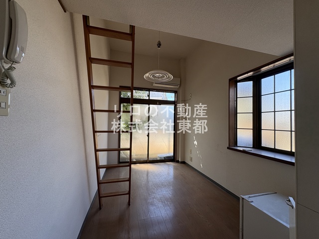 居室・リビング　※参考写真（別号室の写真です。）