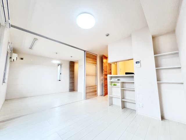 居室・リビング　※別部屋参考写真