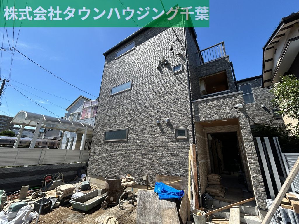 千葉市花見川区幕張町のアパートの建物外観