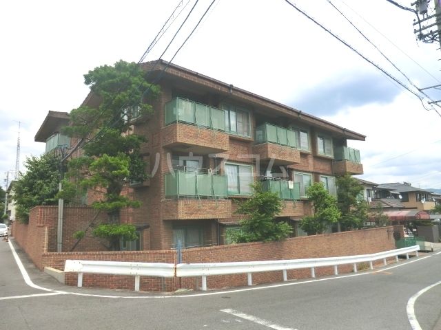 瀬戸市神川町のマンションの建物外観