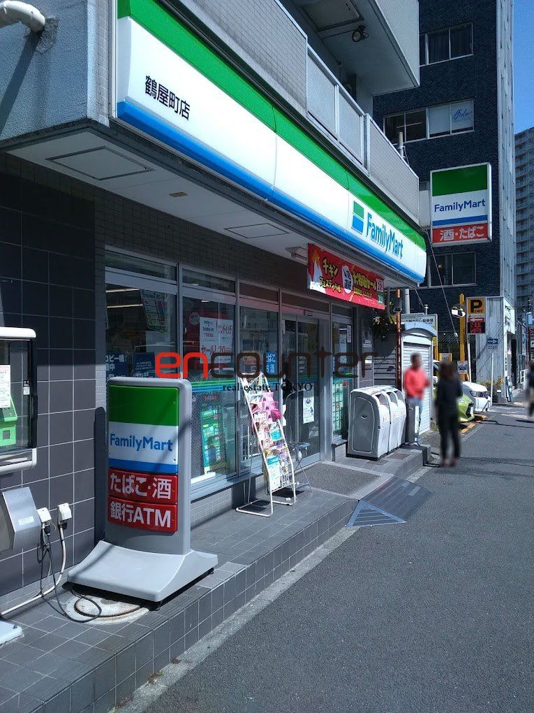 【横浜市神奈川区鶴屋町のマンションのコンビニ】