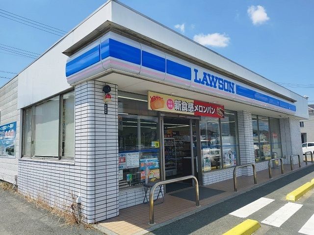 【豊橋市二川町のアパートのコンビニ】