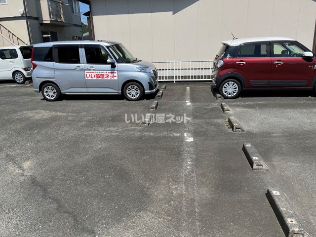 【コーポラス梅田の駐車場】