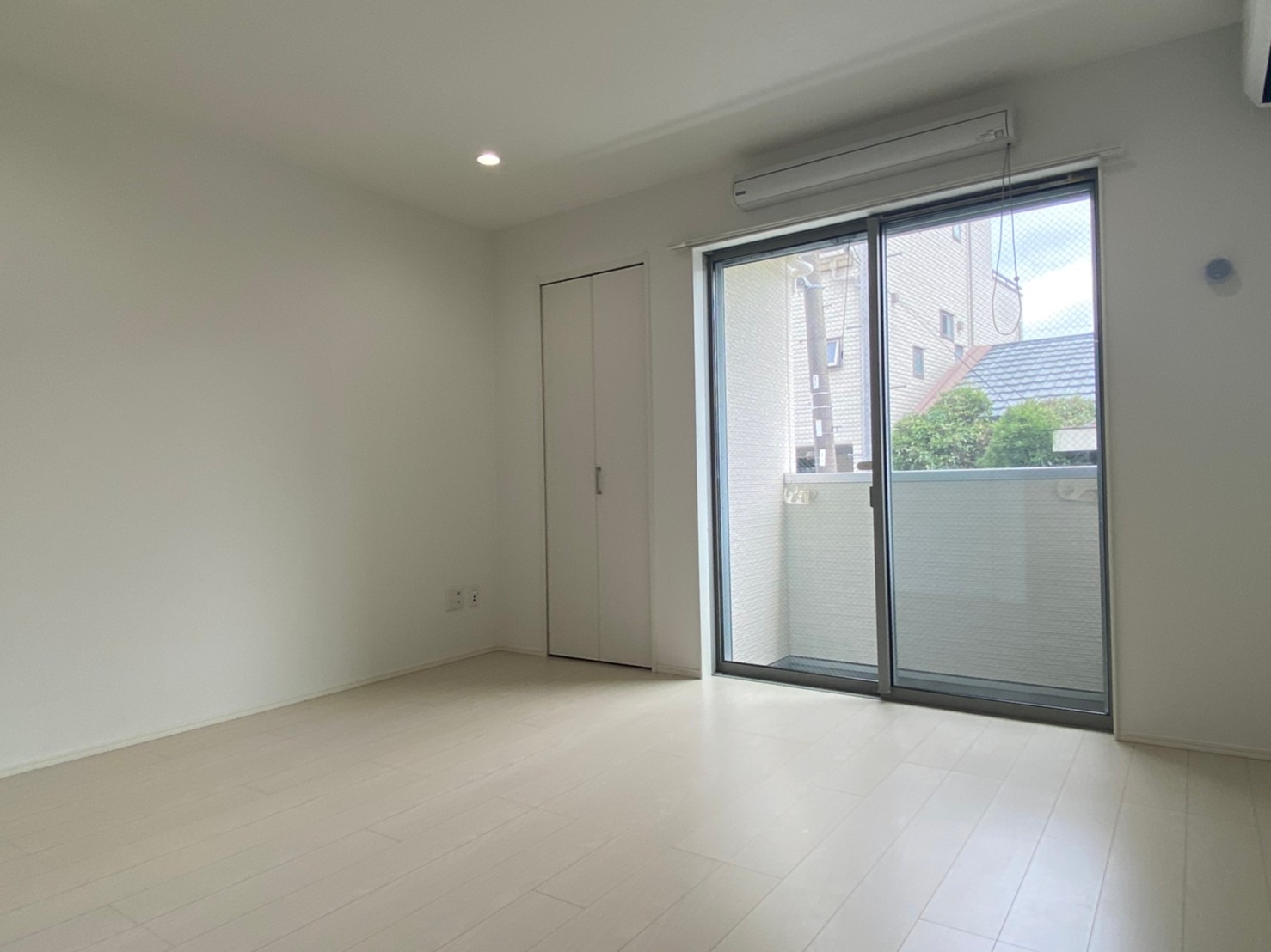 居室・リビング　同タイプ同モデルを使用