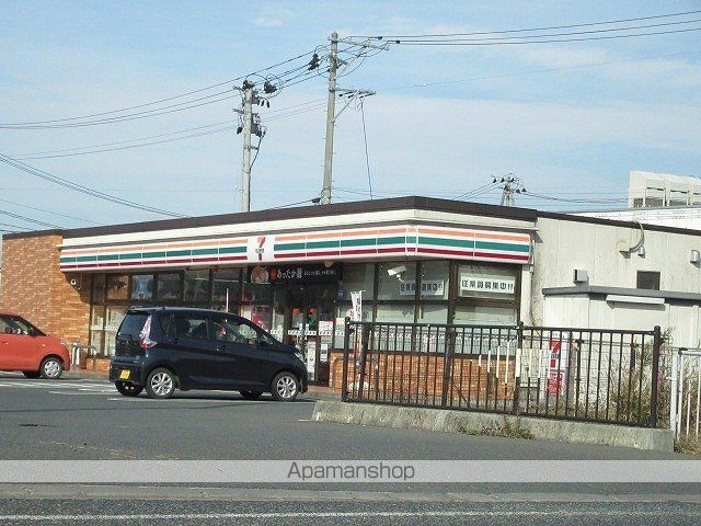 コンビニ　セブンイレブン（コンビニ）まで711m