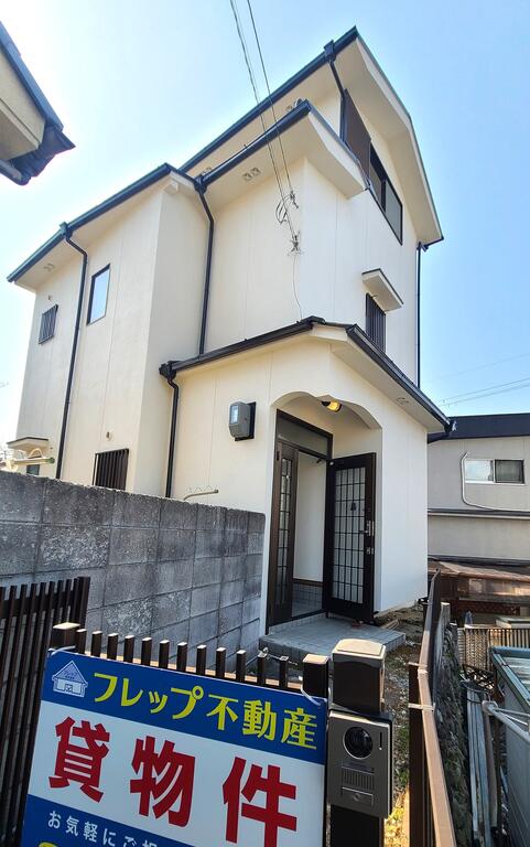 建物外観　令和７年３月外壁塗装済み