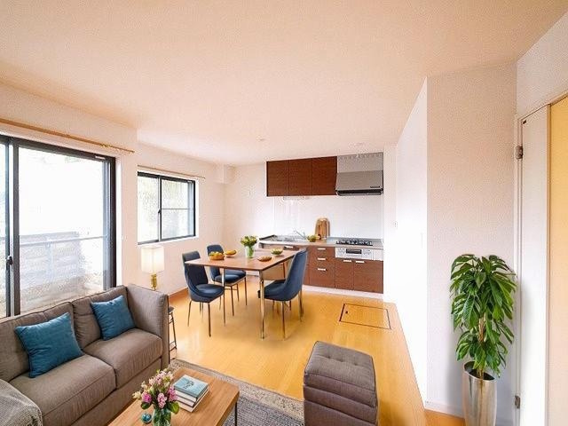 居室・リビング　CGで家具等を配置したもので家具等は含まれません