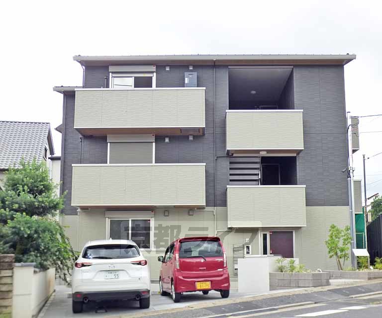 建物外観　建具外観です。