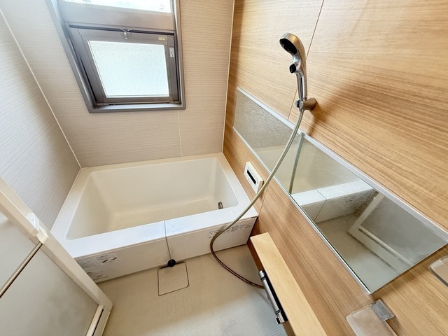 バス・シャワールーム　他号室の写真です