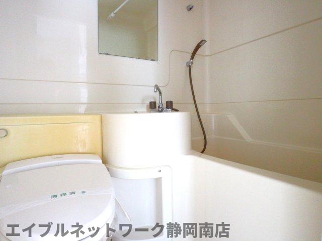 バス・シャワールーム　お風呂です