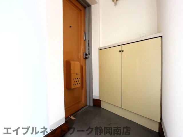 玄関　明るい玄関です