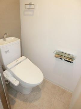 メープルスクエア心斎橋　トイレ　シャワー付トイレ