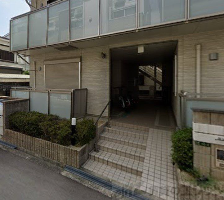 玄関　エントランス