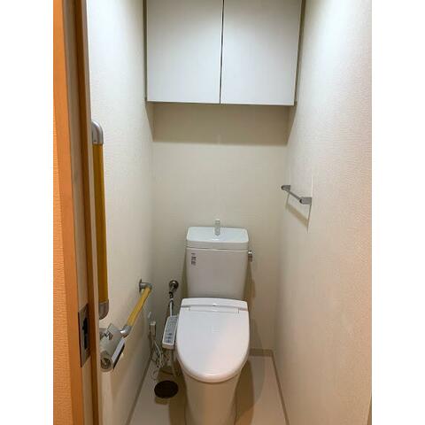 トイレ　嬉しい温水洗浄便座♪