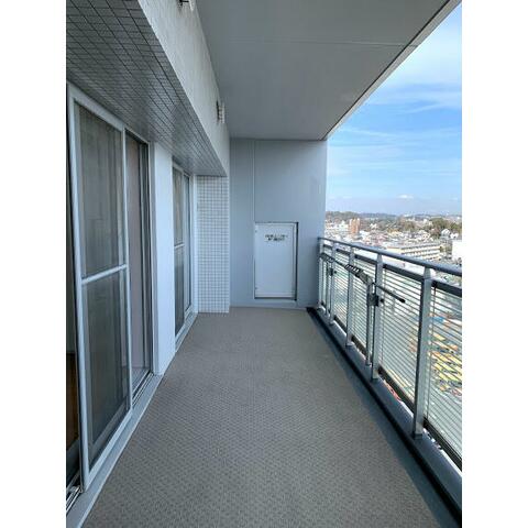 バルコニー　暖かな日差しのふりそそぐバルコニー♪