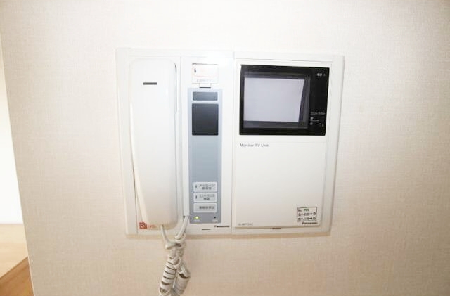 セキュリティ　女性の方でも安心のモニター付きオートロック♪