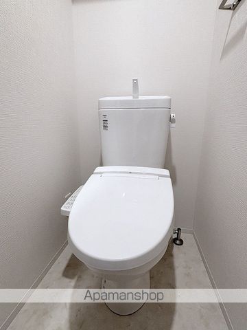 地下鉄御堂筋線 なんば駅 徒歩15分 15階建 築2年のトイレ写真