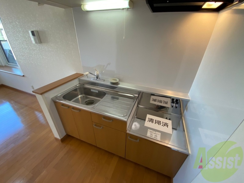 キッチン　キッチンです。一人暮らしなら十分な大きさですね。