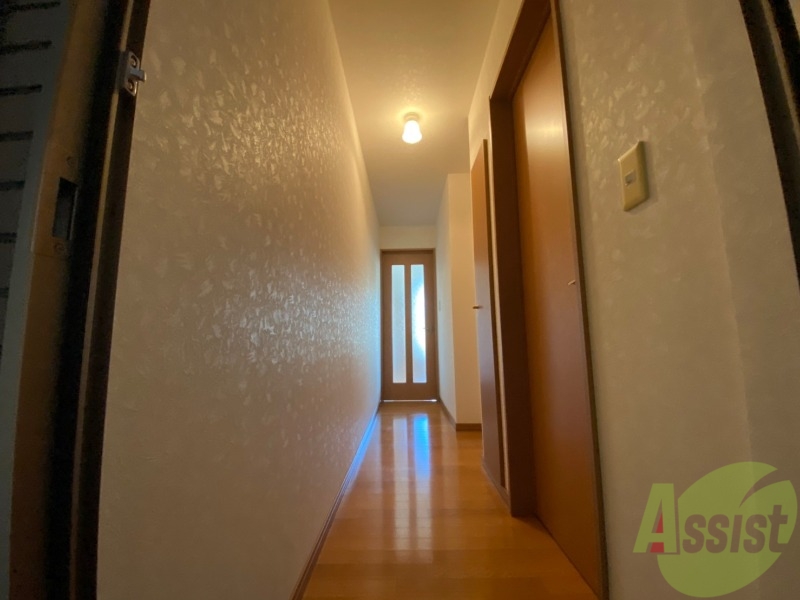 玄関　玄関にはシューズボックスもあって便利そう！