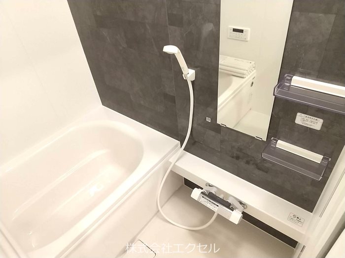 バス・シャワールーム　追い焚き付きです。