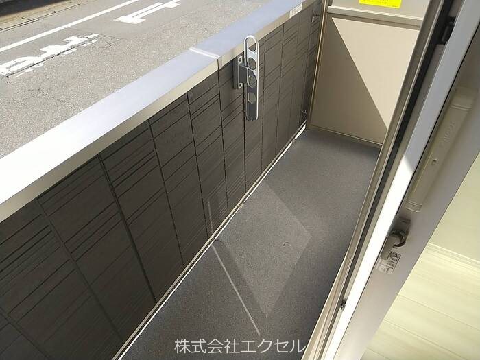 バルコニー　南向きで日当たり良好です。