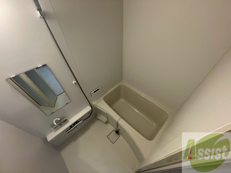 バス・シャワールーム　お風呂になります。一日の疲れを癒してくださいね。