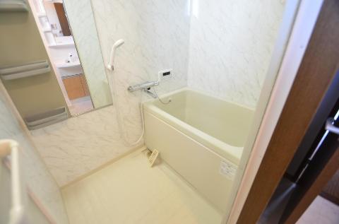 バス・シャワールーム　バス