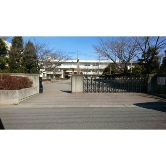 中学校　行田市立西中学校（中学校）まで1330m