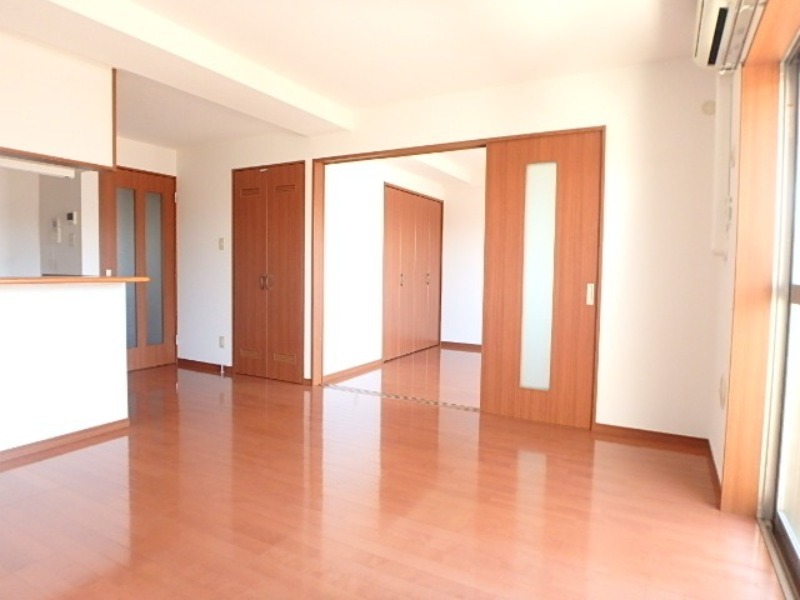 居室・リビング　図面と現状に相違がある場合には現状を優先