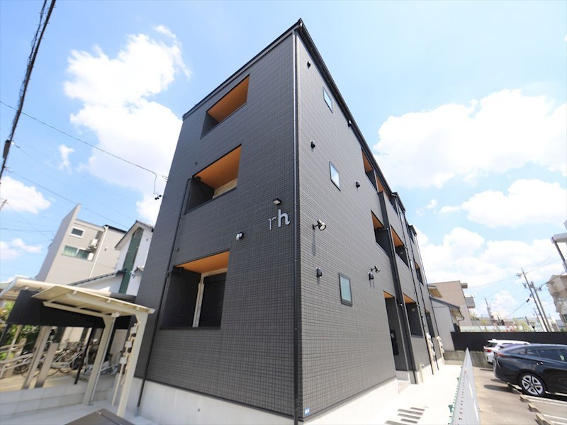 建物外観　外観　オートロック付　宅配ＢＯＸ有り