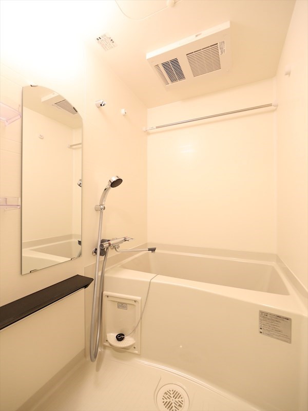 バス・シャワールーム　バスルーム　浴室暖房乾燥機付き