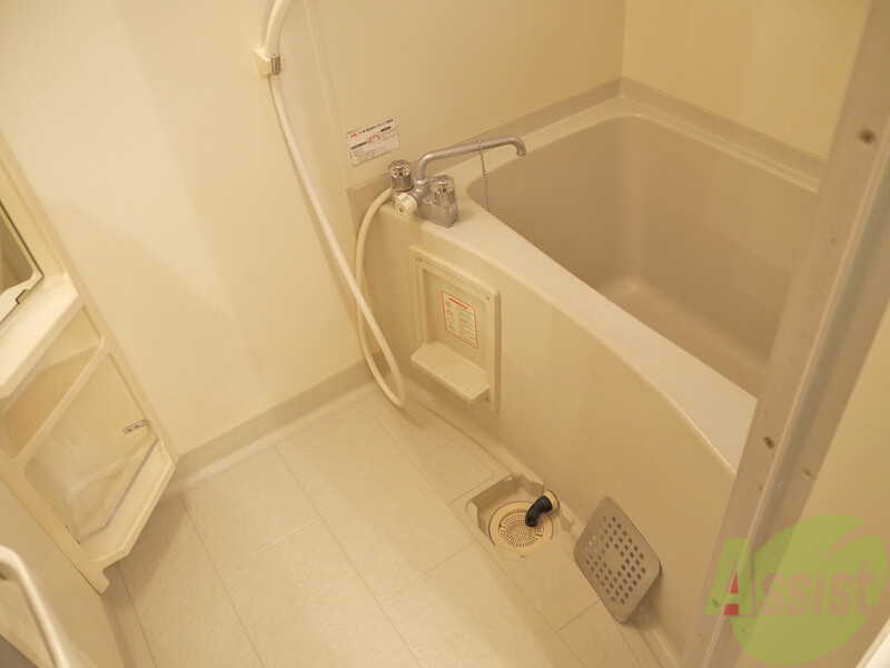 バス・シャワールーム　嬉しいセパレート。しかも大きめの浴槽なのでゆっくり温まれます