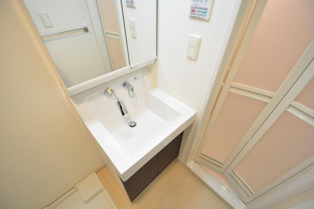 洗面設備　洗髪洗面化粧台