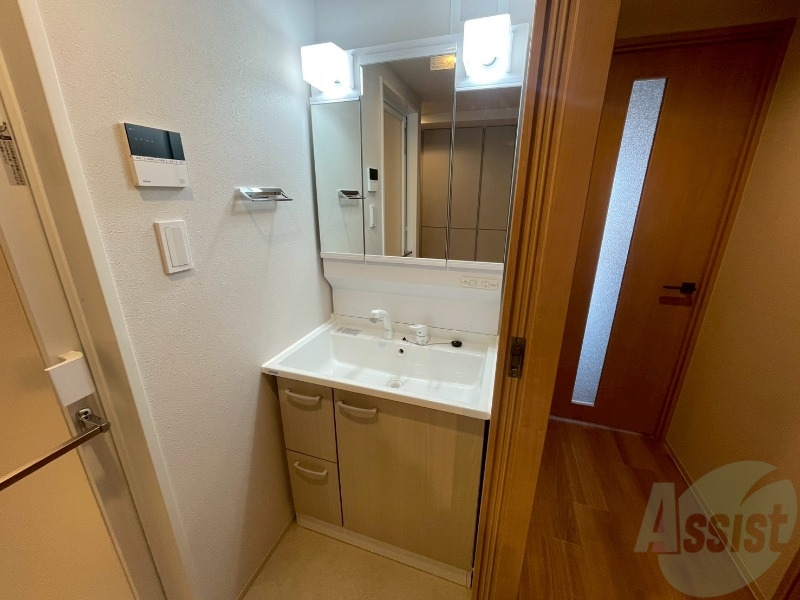 洗面設備　シャンプードレッサーで身支度もラクラクです！