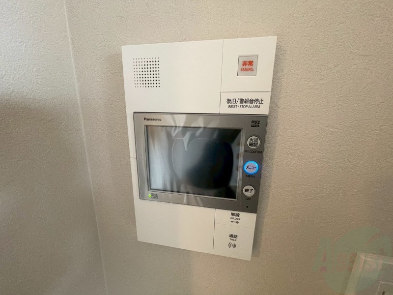 セキュリティ　ＴＶモニター付インターホンです。来客者の顔が見えるので安心！