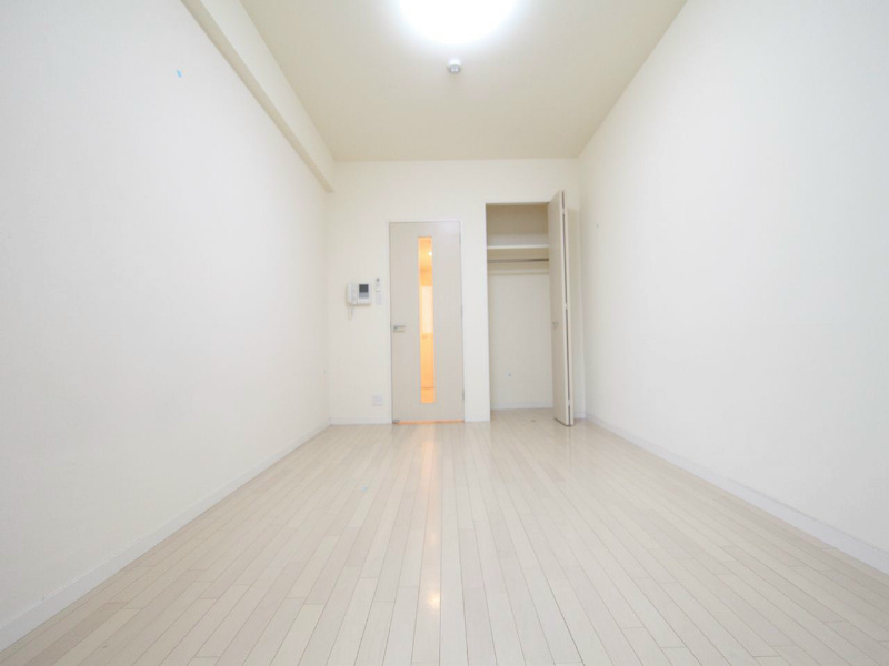 居室・リビング　洋室7.2帖　クローゼット　収納充実してます