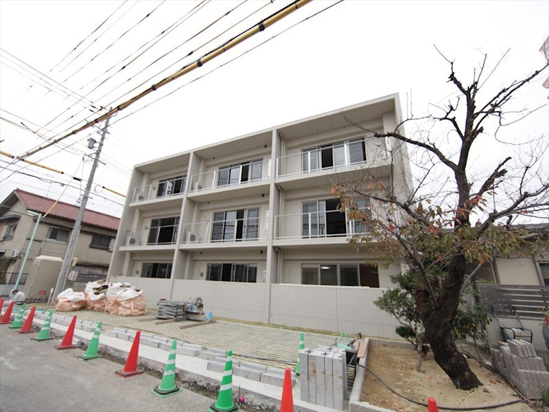 建物外観　外観　オートロック　宅配ＢＯＸ　防犯カメラ