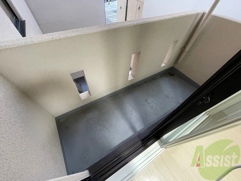 バルコニー　バルコニーです。洗濯物を干したり一息ついたりできますね！