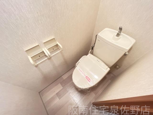 トイレ　温水洗浄機能付き暖房便座