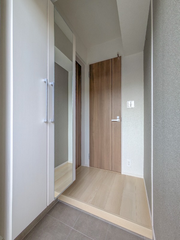 玄関　図面と現状に相違がある場合には現状を優先