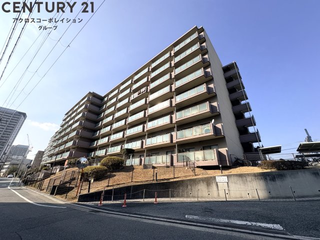 建物外観　宅配ボックス付き