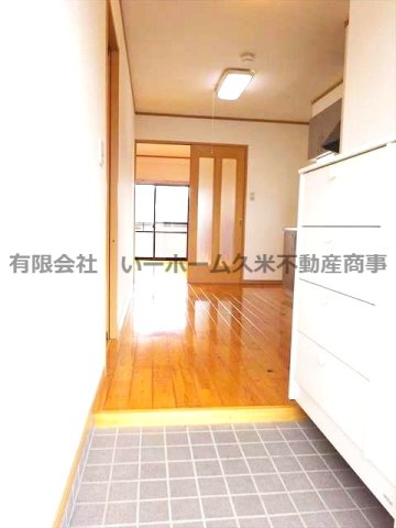 玄関　収納もある玄関です