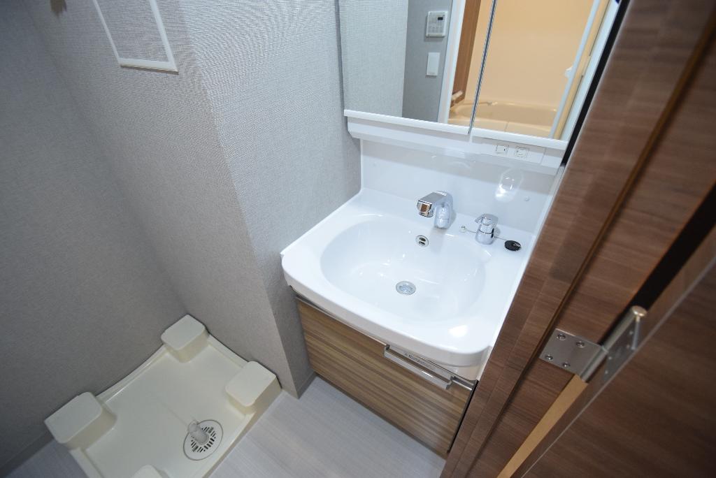 洗面設備　洗髪洗面化粧台