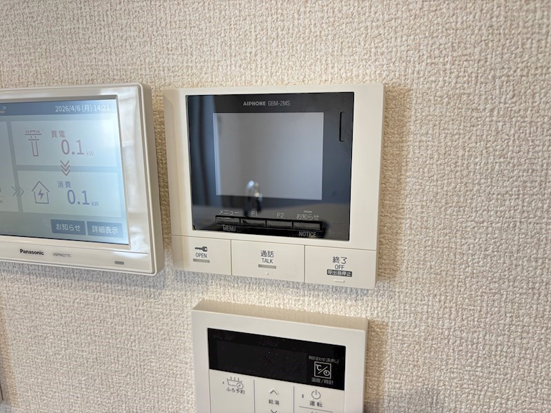 セキュリティ　モニター付きインターホンもあり防犯面も安心ですね（ALSOK