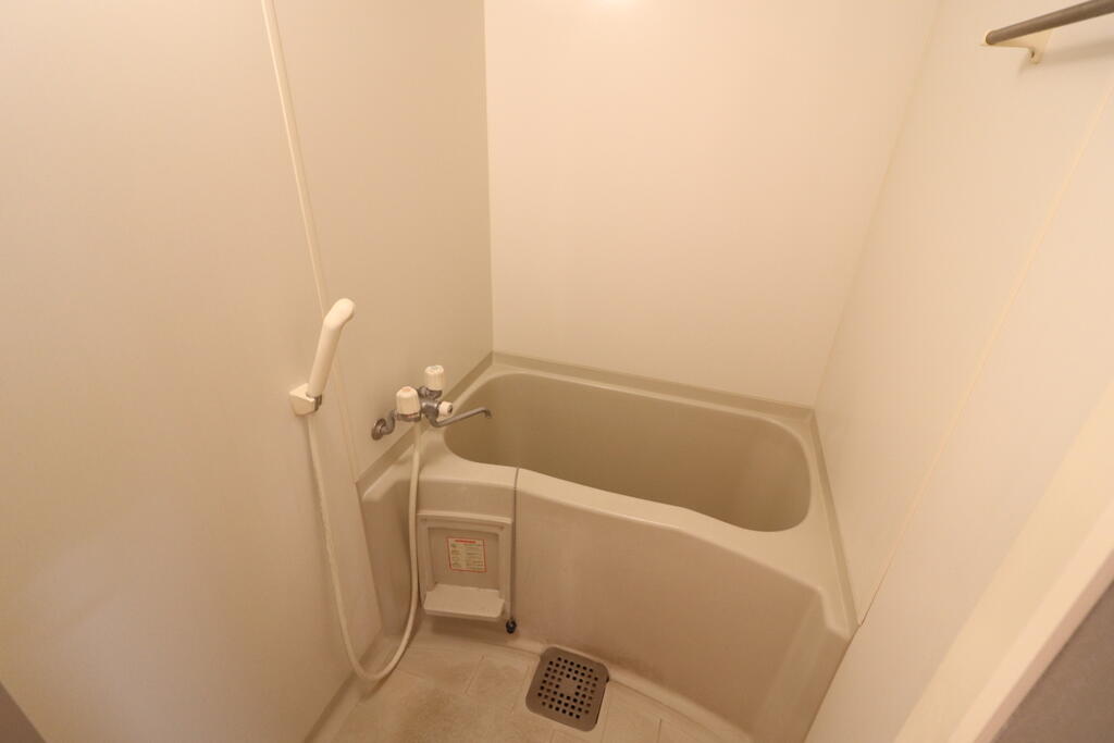 バス・シャワールーム　バスルームにはシャワーがあります。