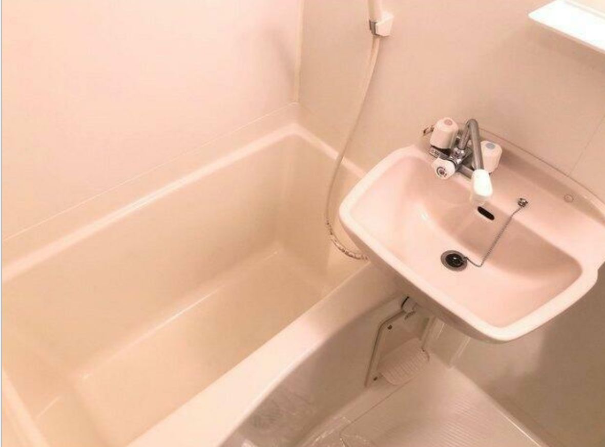 バス・シャワールーム　バストイレ別★（同一仕様写真）