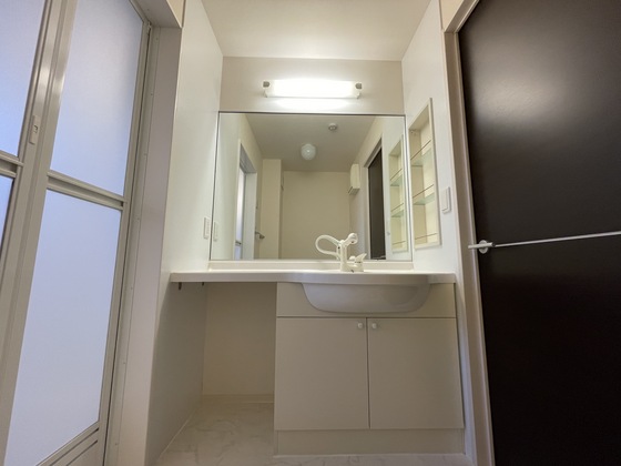 洗面設備　※別部屋の写真です。