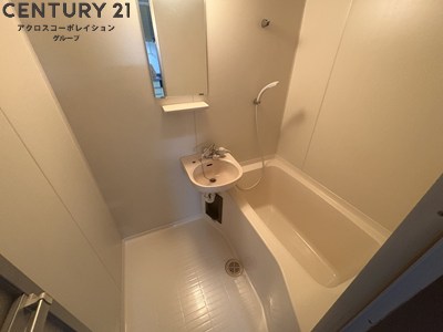 バス・シャワールーム　シンプルなお風呂です。